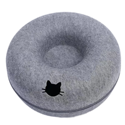 Dark gray cat head