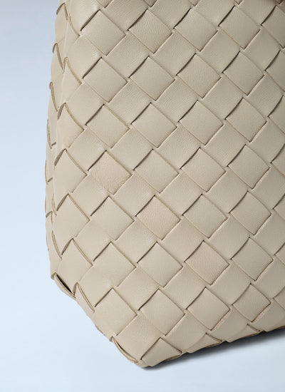 Bottega Veneta Women Medium Andiamo Handbag