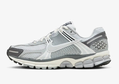 Pure Platinum/Summit White/Dark Grey