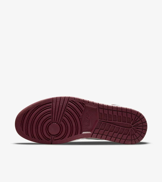 Nike Air Jordan 1 Retro High OG First in Flight Women's Shoes