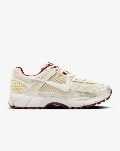Nike Air Zoom Vomero 5 Shoes