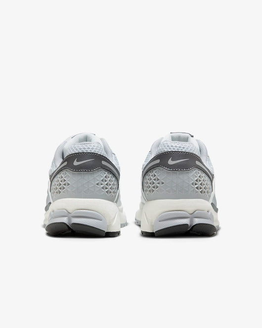 Nike Air Zoom Vomero 5 Shoes